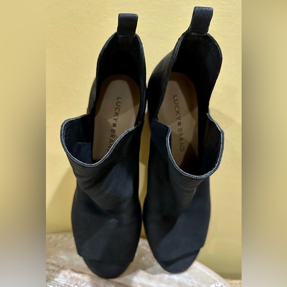 EUC Lucky Brand Black Quality Leather Ankle Boots/"Shooties". Size 6.5 - Picture 9 of 12